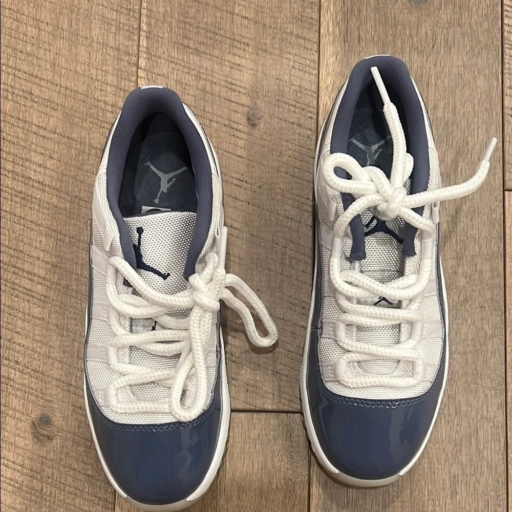 **Brand New** Nike Jordan 11 Retro 3 Y White and Midnight Navy Sneakers - Picture 5 of 5